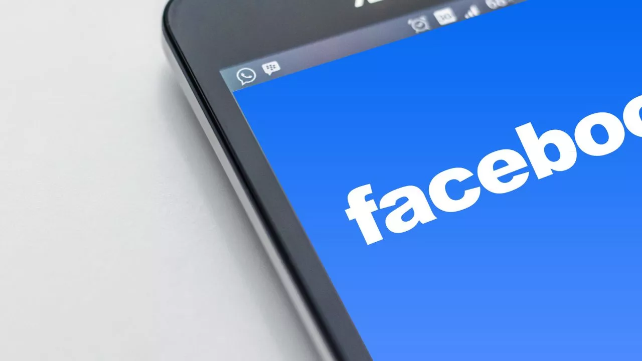 Change Primary Email On Facebook Using Desktop And Mobile change-primary-email-on-facebook-using-desktop-and-mobile